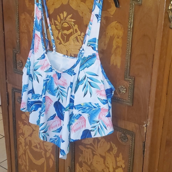 0401 Unbranded Floral Plus Sized Tankini Swim Top - Picture 3 of 8
